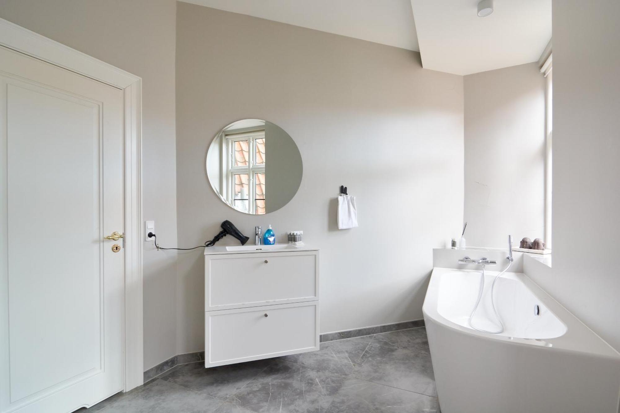 Large 4 Bedroom With Balcony & Bathtub In Cph City Copenhaga Exterior foto